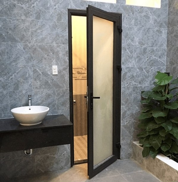  Mẫu cửa nhôm phòng tắm đẹp sang trọng màu đen