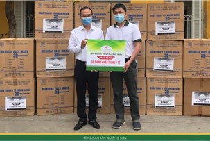 Tập đoàn Tân Trường Sơn Group ủng hộ công tác phòng chống dịch của bệnh viện Đống Đa